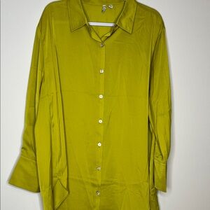 Chic Women's Button-Up Blouse in Olive